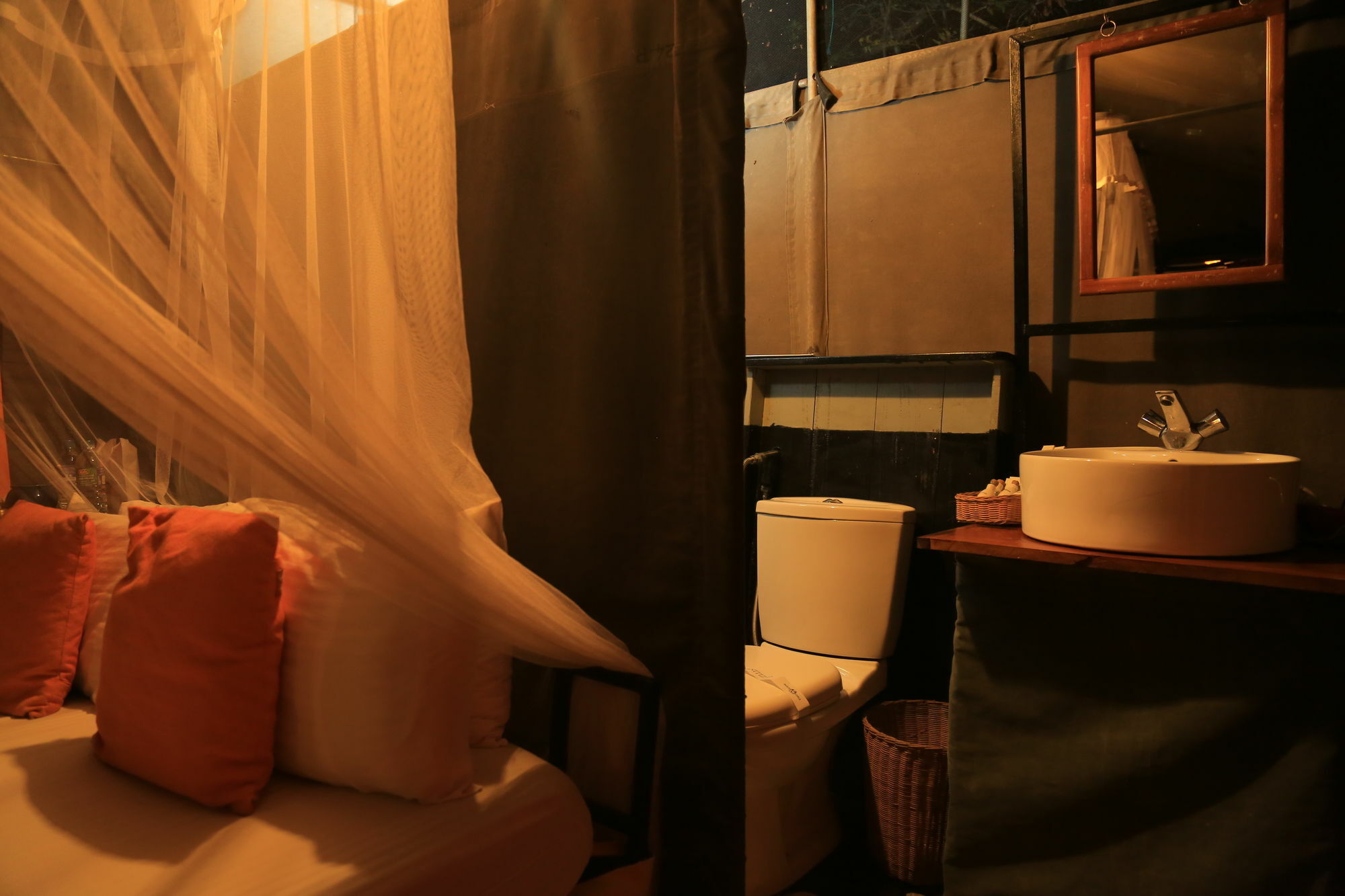 Mahoora Tented Safari Camp อุดาวาลาเว ภายนอก รูปภาพ